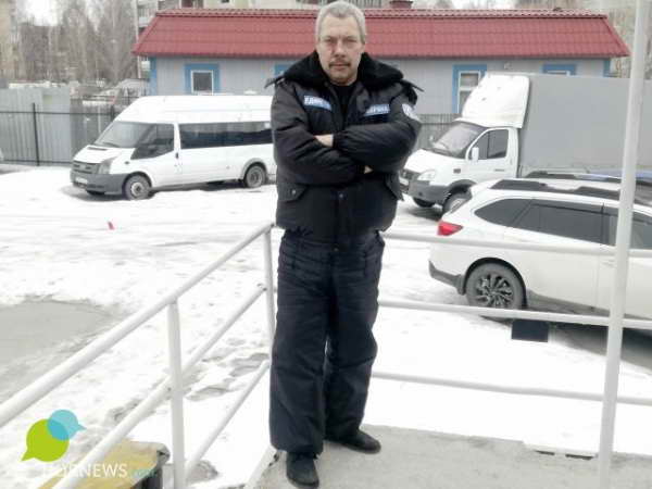 Сергей Кузнецов в форме охранника Сергей Кузнецов в форме охранника
