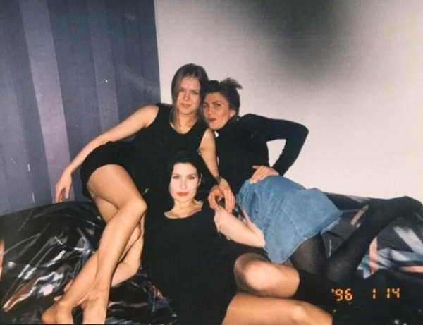 Девушки из 1990-х