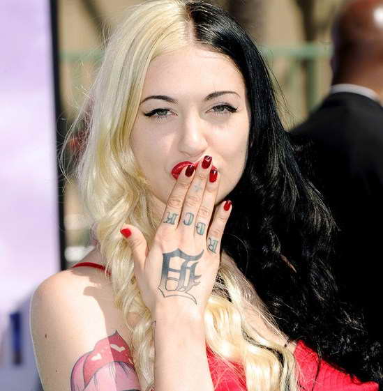 Porcelain Black