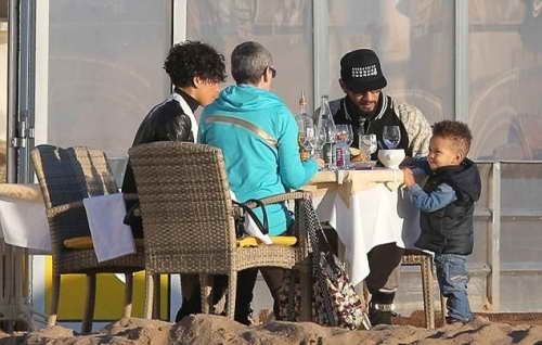 Алисия Кис и Swizz Beatz наслаждаются совместным отдыхом в Каннах