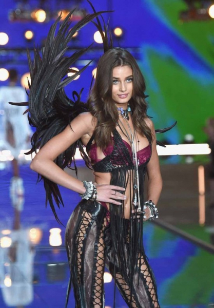 20 самых ужасных и безвкусных нарядов Victoria's Secret