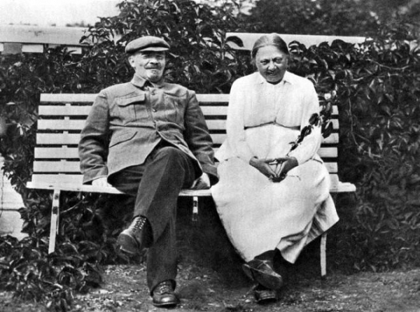 Женщина непростая