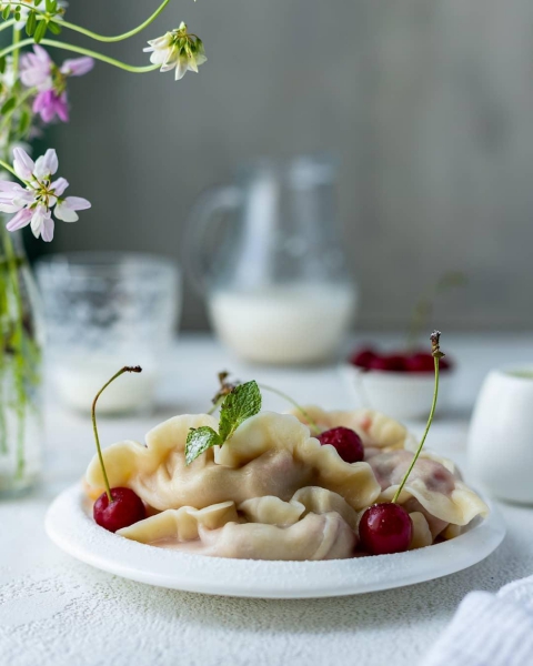 Как у бабушки! Готовим вкусные вареники с вишней