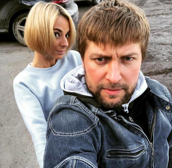 Фигура не изменилась! Дарья Сагалова через 10 лет с легкостью надела свадебное платье