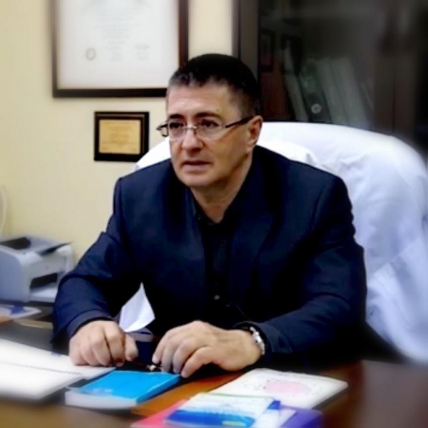 Александр Мясников ответил на популярные вопросы о вакцине от коронавируса