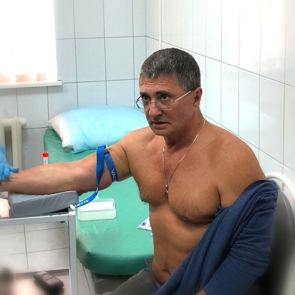 Александр Мясников ответил на популярные вопросы о вакцине от коронавируса