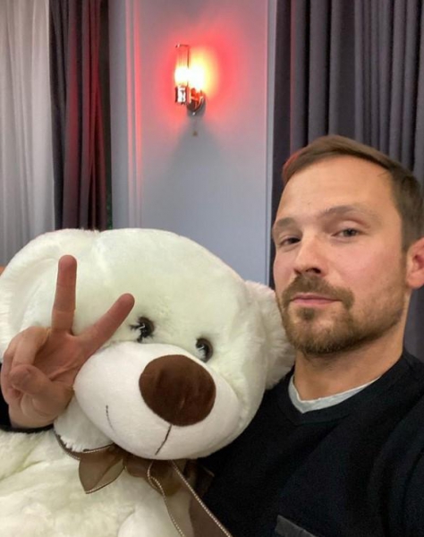 Весь в отца! Алексей Чадов показал редкое фото с подросшим сыном