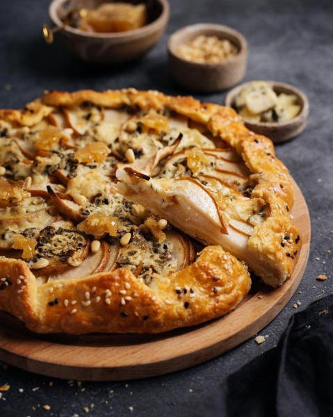 Объедение! Готовим галету с грушей и голубым сыром