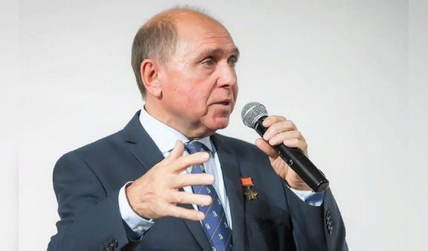 Александр Волков 