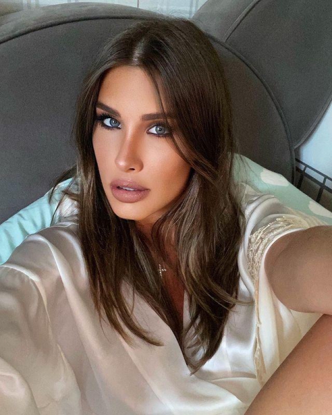 Кети Топурия показала первое фото новорожденного сына и назвала поклонникам его имя