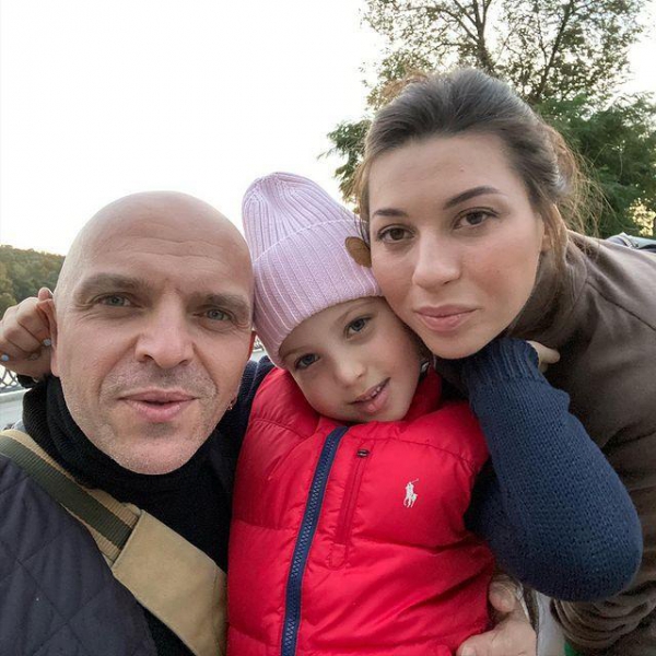 Солист группы «Непара» Александр Шоуа приобрел квартиру в деревне за 15 миллионов 