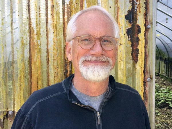 Дэн Виден (Dan Wieden), совладелец рекламной компании Wieden+Kennedy из Портленда. Дэн Виден Dan Wieden совладелец рекламной компании WiedenKennedy из Портленда
