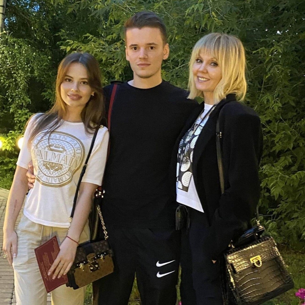 Жена Арсения Шульгина рассказала о проблемах со здоровьем, которые появились после родов