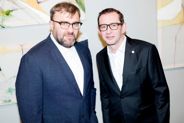 Константин Хабенский, Михаил Пореченков, Анна Невская на открытии выставки Анки Ахалая