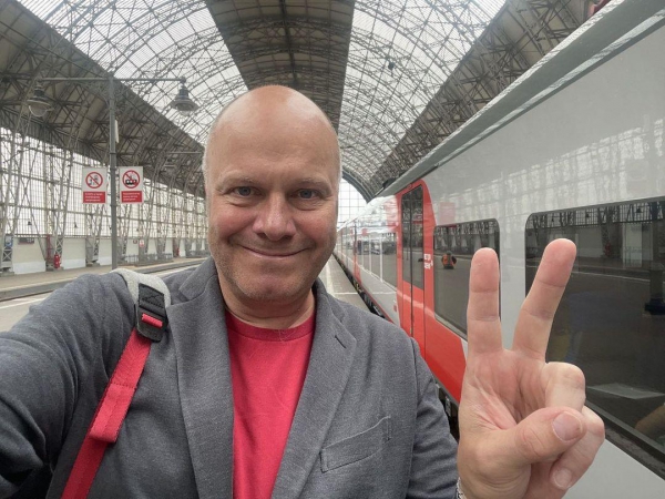 Светлана Сурганова, Илья Лагутенко, Алексей Кортнев перепели песни из мультсериала «Смешарики»