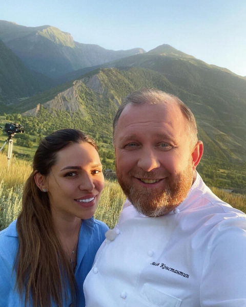 Сделала тест в поезде! Жена Константина Ивлева рассказала, как узнала о беременности