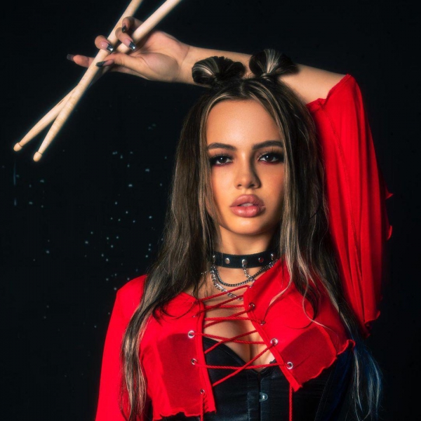 Год в TikTok: герои, события и тренды 2021 в России