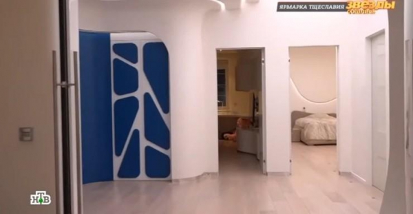 Без интернета воду не включить! Аскольд Запашный показал «космический» ремонт в загородном доме