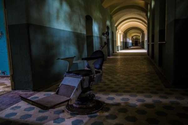 1200px-Beelitz-heilsttten.jpg