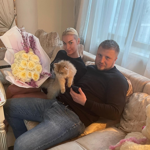 Нового избранника Анастасии Волочковой обвинили в измене балерине
