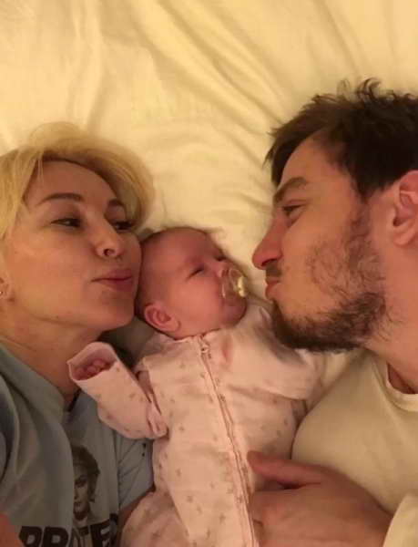 Вот и 49! В день рождения Лера Кудрявцева опубликовала редкие фото из роддома