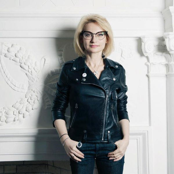 Привожу целый гардероб, кофемашину и сумку с едой: Эвелина Хромченко о съемках «Модного приговора»