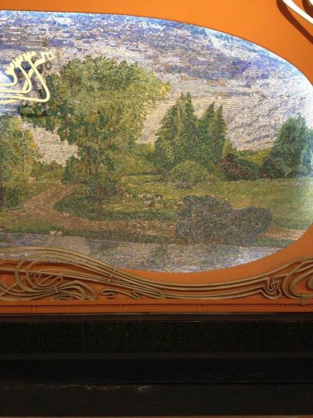 Пасхалка на станции метро "Марьина Роща"