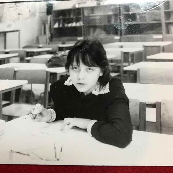 Меня чуть не исключили из пионеров! Дарья Повереннова вспомнила прошлое под архивным фото