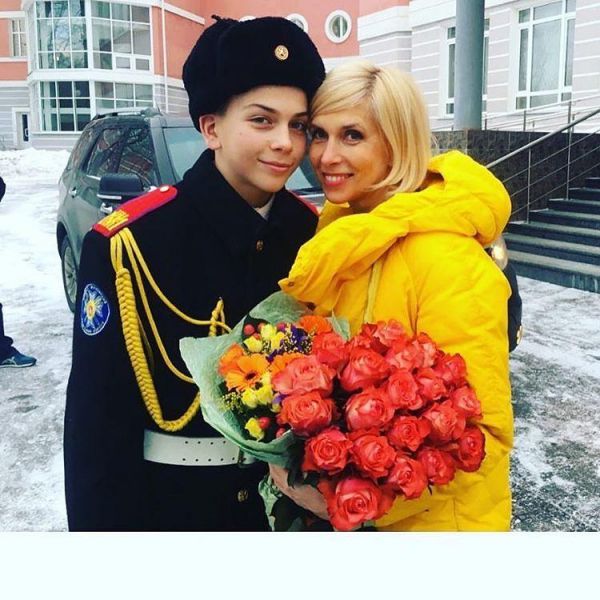 Мы без вас никуда! Знаменитости поздравляют с Днем защитника Отечества