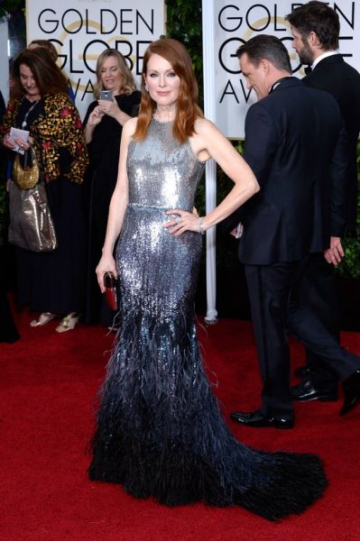 Джулианна Мур в украшенном стразами платье от Givenchy (2015 г.)