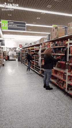 Розыгрыш в магазине