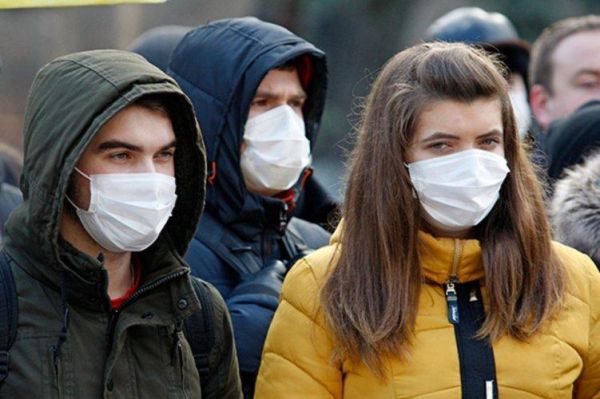 Маски на улице не нужны! Медики просят россиян дышать свежим воздухом
