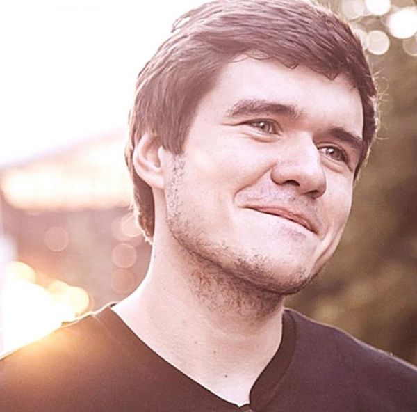 Мне не стыдно! Дмитрий Певцов ответил на критику фильма «На Париж»
