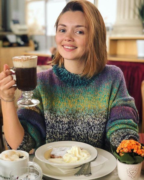 А-ля натурель! Ольга Кузьмина позировала перед камерой без макияжа
