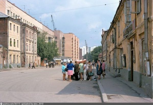 СССР: бочки с квасом, который пили и помнят все СССР: бочки с квасом, который пили и помнят все