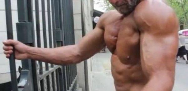  Жак не боится ни жары, ни холода