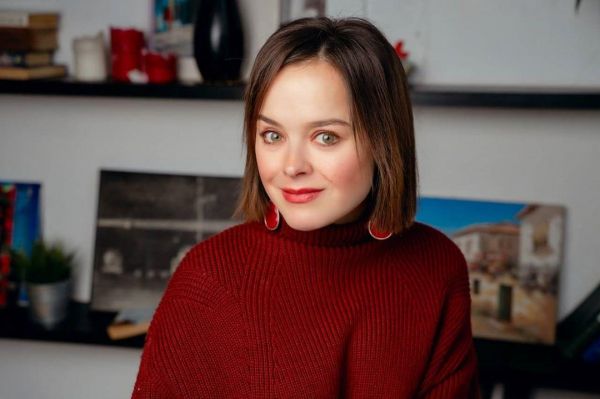 Ирина Безрукова, Наталья Медведева, Зара, Евгений Стычкин и другие звезды присоединились к флешмобу в поддержку детей с дислексией   