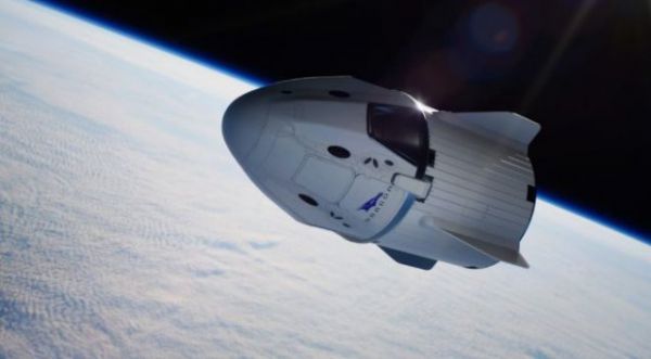 SpaceX отправит туристов в космос SpaceX отправит туристов в космос