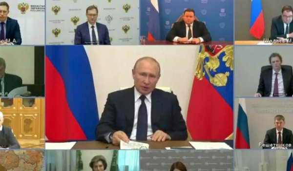 Владимир Путин на совещании