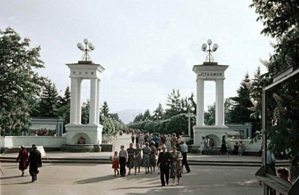 Прогулка по улицам Советского Союза Прогулка по улицам Советского Союза