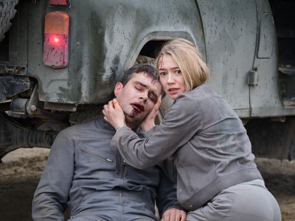 Премьера без кинотеатров: Оксана Акиньшина, Петр Федоров и Федор Бондарчук о съемках в новом космическом триллере «Спутник»
