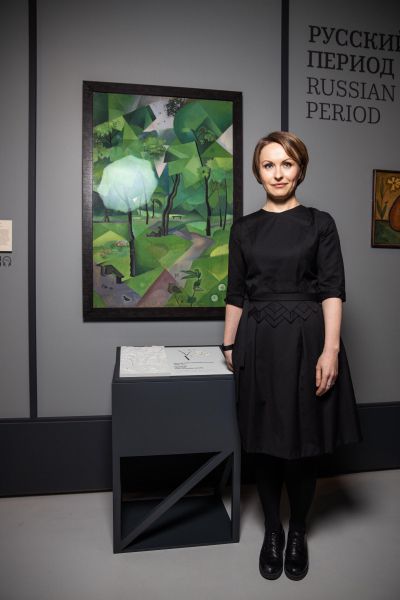 Беременная Марина Кравец, Юлия Меньшова и другие звезды на открытии выставки «Юрий Анненков. Революция за дверью» 