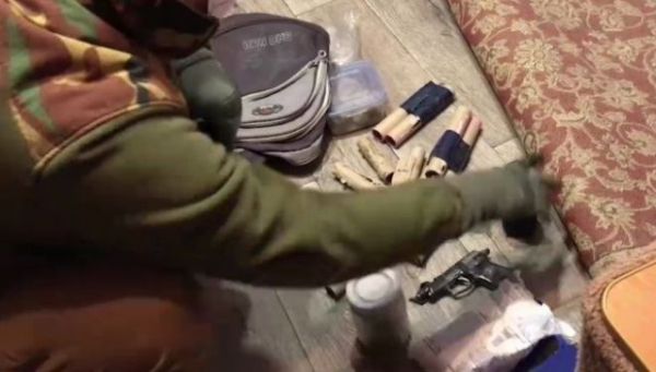 Сотрудники ФСБ задержали в Керчи подростков, которые хотели взорвать школу