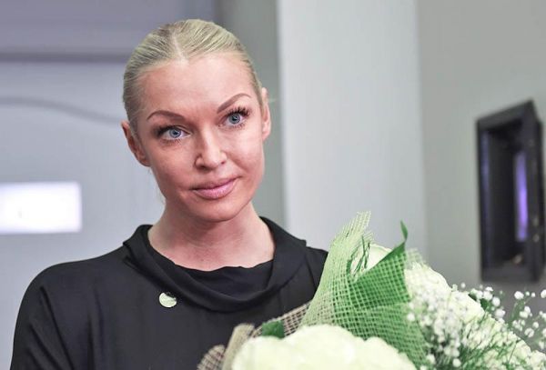 Сидя дома, особо не наедайтесь! Анастасия Волочкова дала советы по питанию на самоизоляции