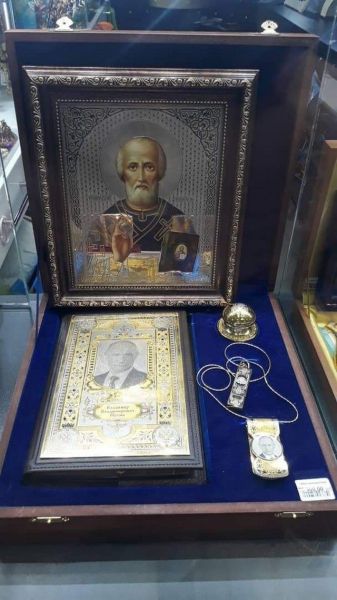 Дмитрий Песков рассказал, что думает об иконах с изображением Владимира Путина
